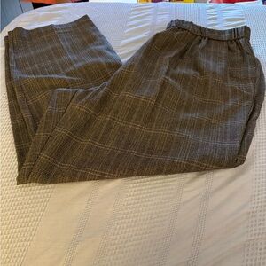 Sag Harbor NWT Women's Gray Checkered Dress Pants size 22W